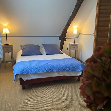 La Clef Du Four Bed and Breakfast Plesder Exteriör bild