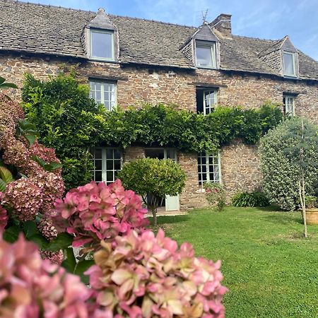 La Clef Du Four Bed and Breakfast Plesder Exteriör bild