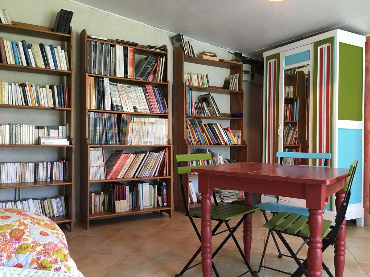 La Clef Du Four Bed and Breakfast Plesder Exteriör bild